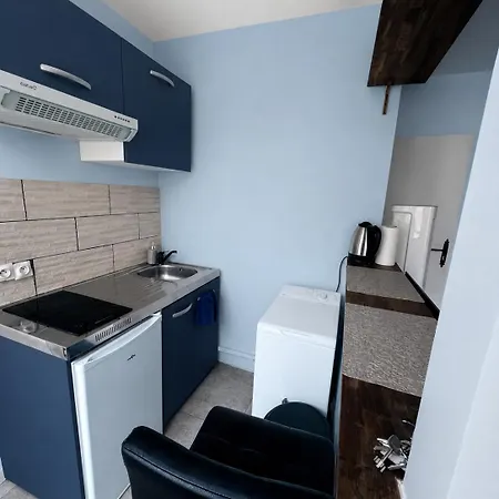 18 Apartment *